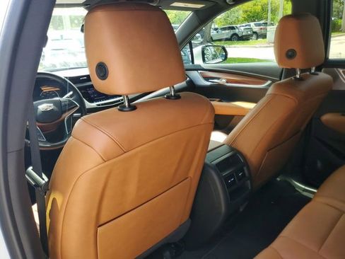 Certified 2023 Cadillac XT5 Premium Luxury FWD image 13