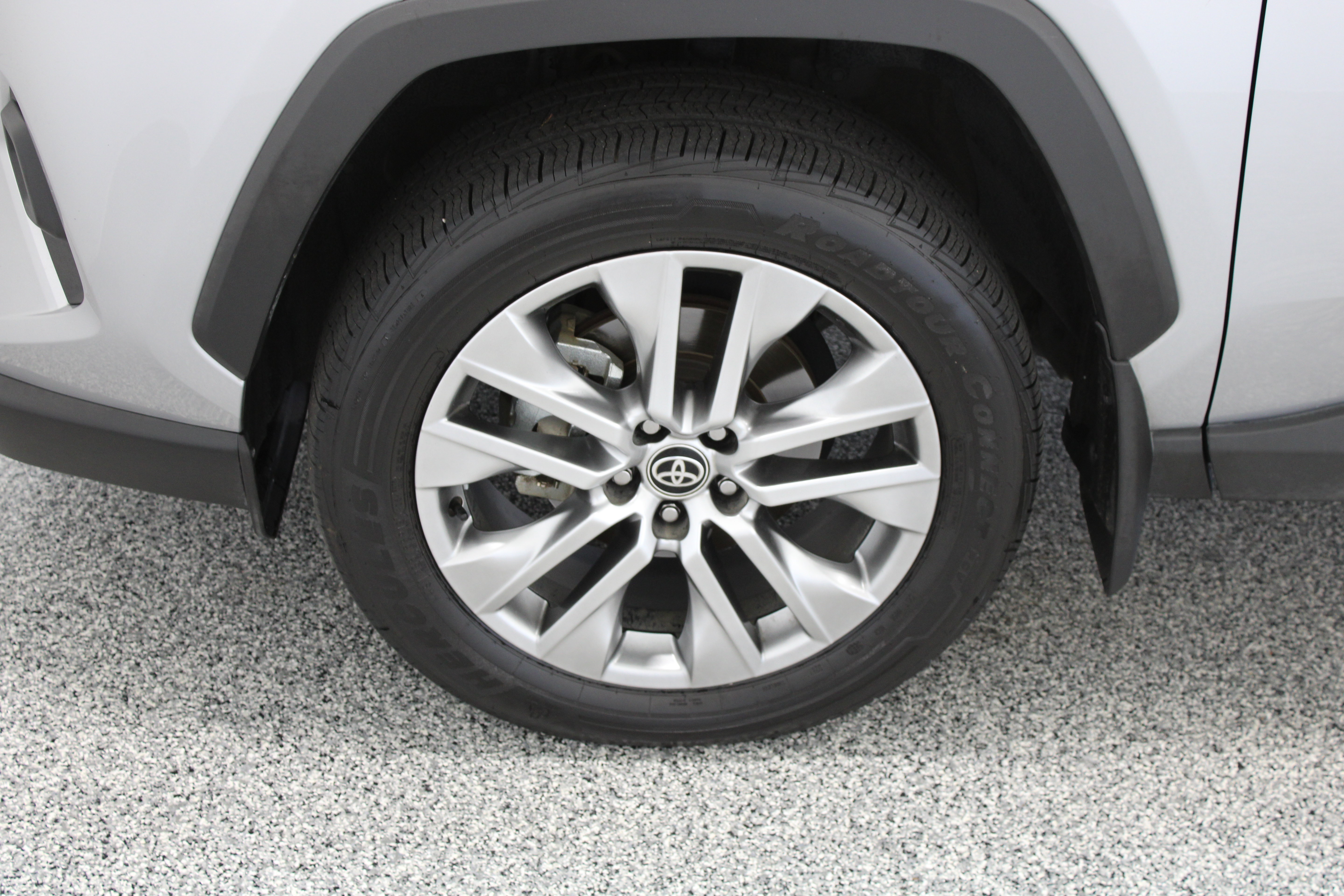 Used 2023 Toyota RAV4 XLE Premium FWD image 11