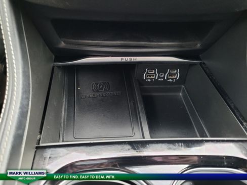 Used 2022 Chrysler Pacifica Limited w/ S Appearance Package image 18