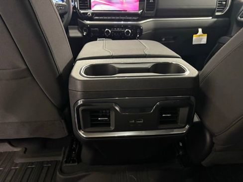 New 2026 GMC Sierra 1500 Elevation image 16
