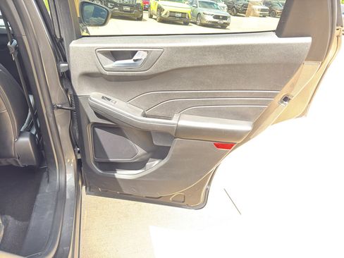 Used 2025 Ford Escape ST-Line FWD image 20