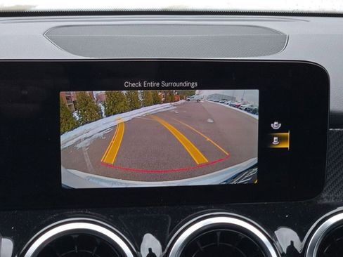 Used 2023 Mercedes-Benz GLB 250 GLB 250 image 27