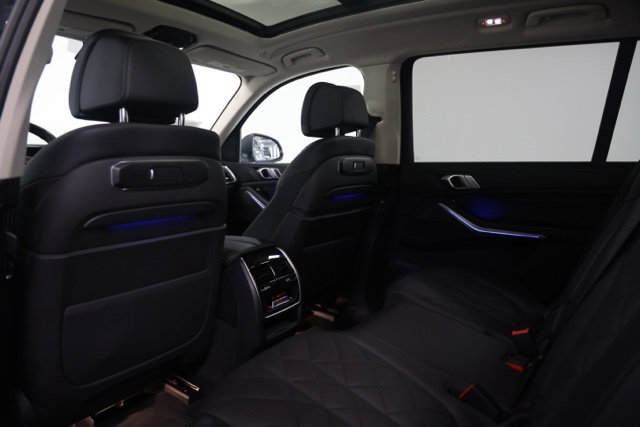 Used 2024 BMW X7 xDrive40i AWD/4WD image 41