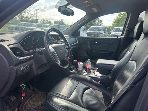 Used 2017 Chevrolet Traverse LT FWD image 6