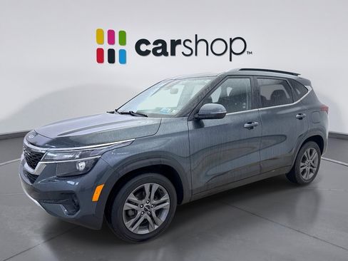 Used 2023 Kia Seltos S w/ Navigation Package FWD image 1