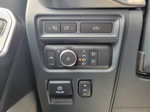 Used 2022 Ford F150 Lariat w/ Equipment Group 502A High AWD/4WD image 14
