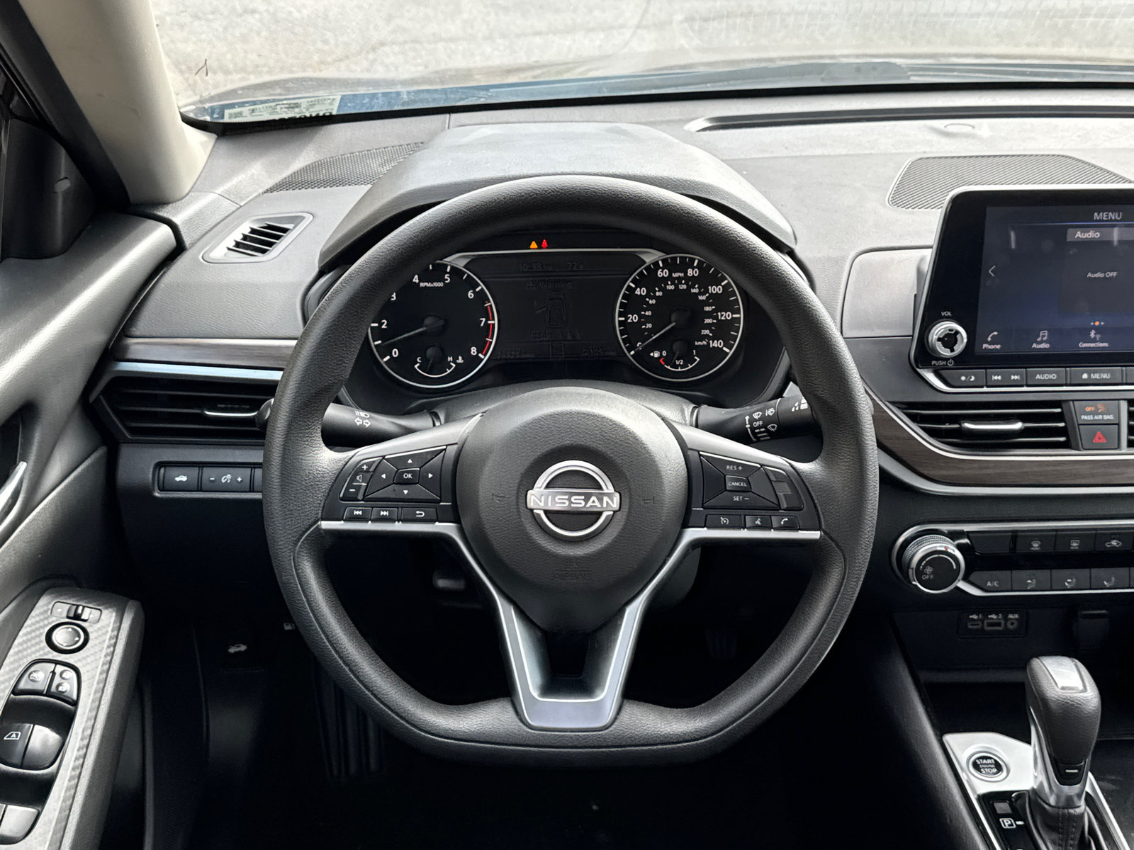 Used 2024 Nissan Altima 2.5 SV FWD image 23