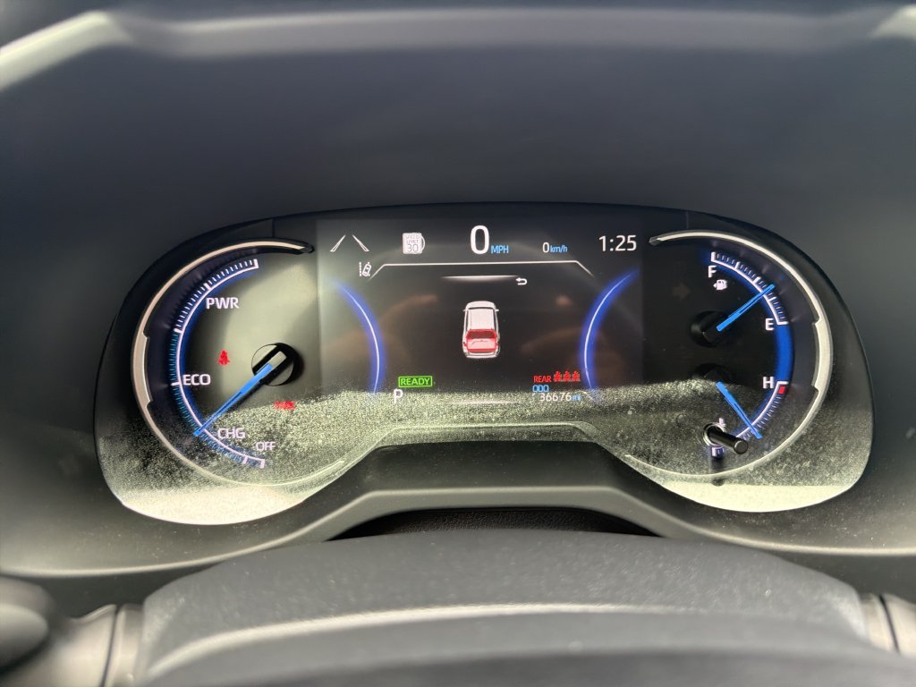 Used 2024 Toyota RAV4 LE AWD/4WD image 29