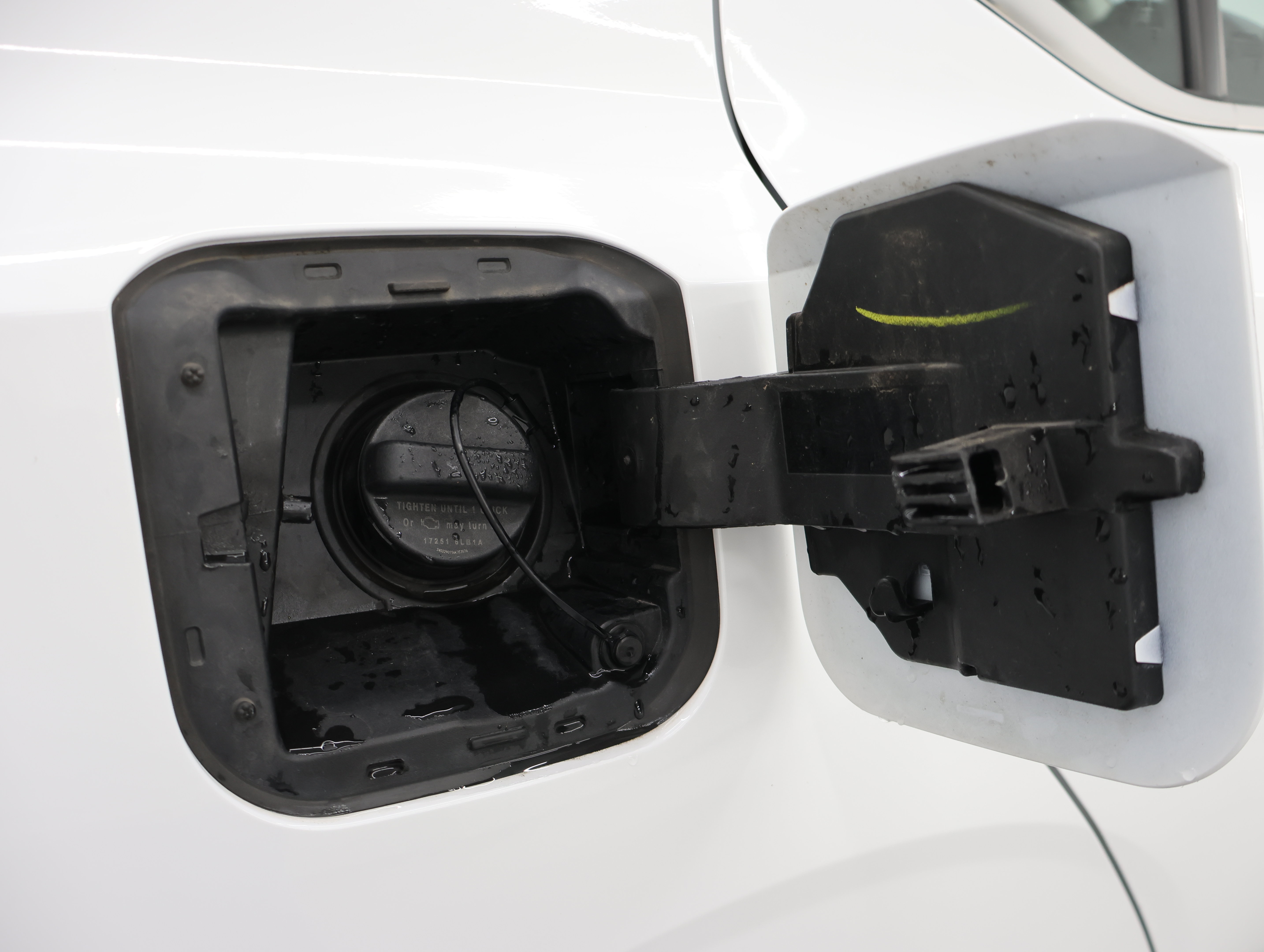 Used 2024 Nissan Sentra SV FWD image 24