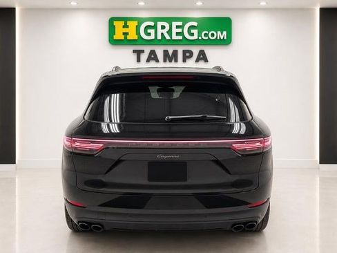 Used 2023 Porsche Cayenne AWD/4WD image 8