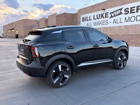 Used 2025 Nissan Kicks SR FWD image 8