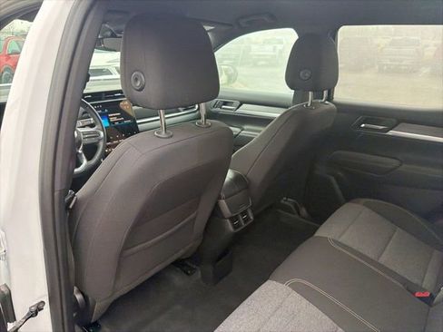 Used 2025 GMC Terrain Elevation image 26