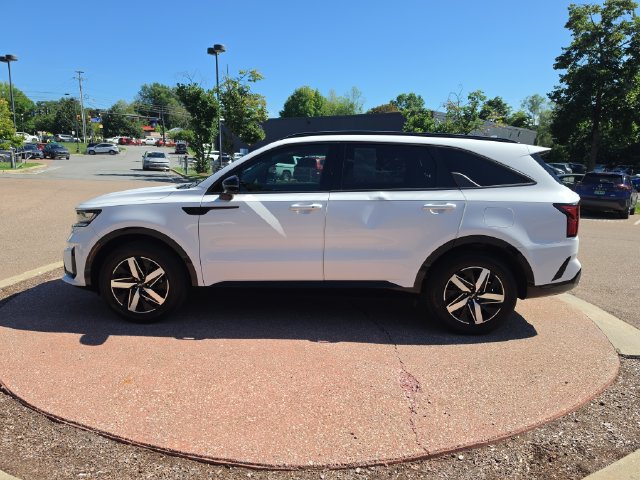 Used 2022 Kia Sorento S FWD image 2