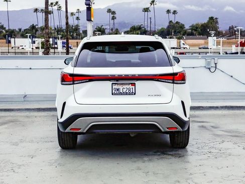 Used 2024 Lexus RX 350 FWD w/ Technology Package image 8