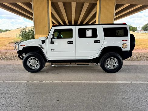 Used 2005 HUMMER H2 w/ Preferred Equipment Group AWD/4WD image 6