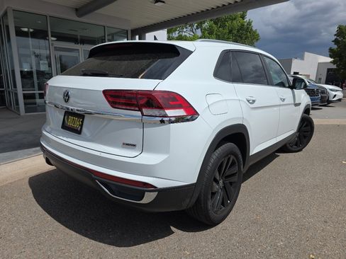 Used 2022 Volkswagen Atlas Cross Sport SE AWD/4WD image 3