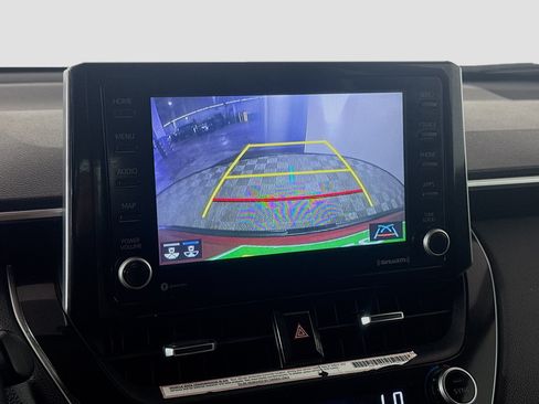 Used 2022 Toyota Corolla Cross XLE FWD image 19