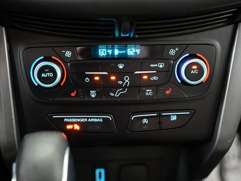 Used 2018 Ford Escape SE image 22