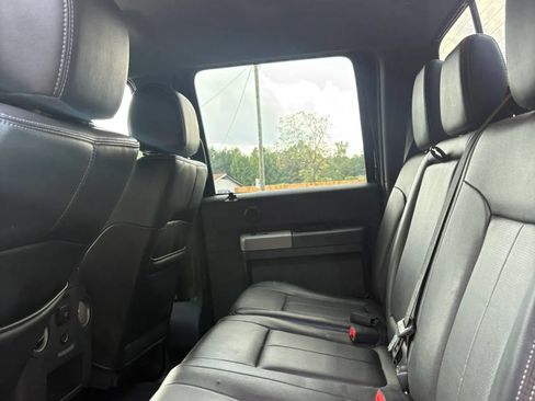 Used 2015 Ford F250 Lariat w/ Lariat Chrome Package AWD/4WD image 27