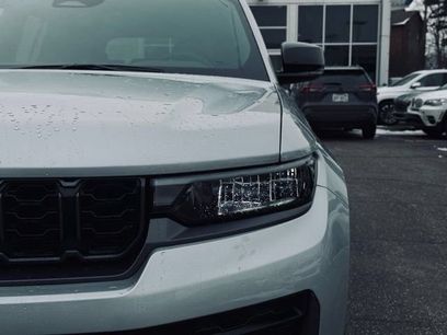 New 2026 Jeep Grand Cherokee Altitude