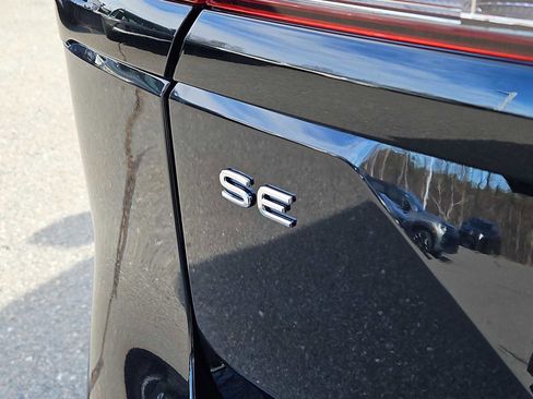 New 2026 Volkswagen Atlas Peak Edition AWD/4WD image 5