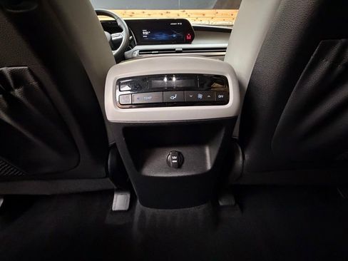 Certified 2023 Hyundai Palisade SEL image 28