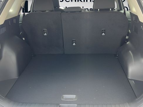 New 2026 Kia Sportage LX FWD image 9