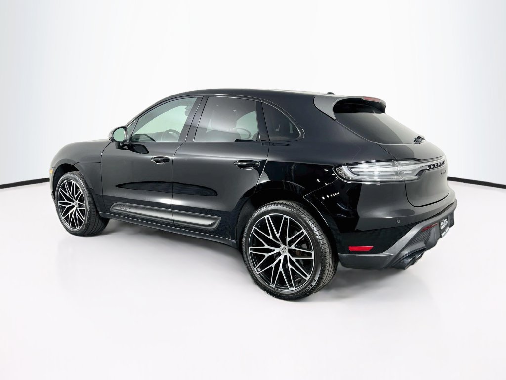 Certified 2024 Porsche Macan Turbo AWD/4WD image 3