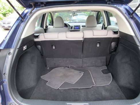 Used 2017 Honda HR-V LX image 14