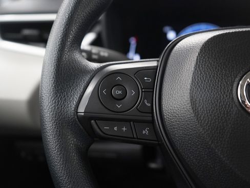 Used 2026 Toyota Corolla LE image 25