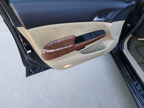 Used 2011 Honda Accord EX-L image 29