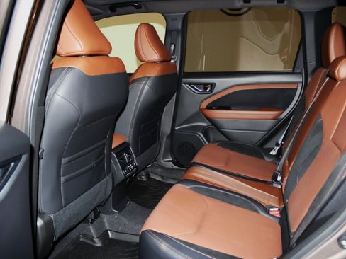 Used 2025 Subaru Forester Touring image 50