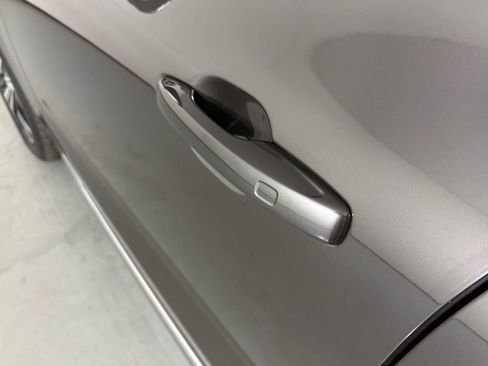 Used 2022 Volvo XC60 B5 Inscription w/ Advanced Package image 11