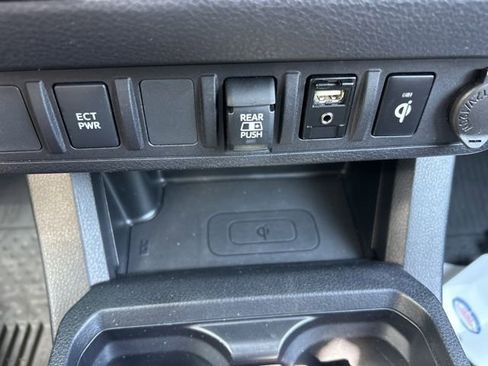 Used 2019 Toyota Tacoma TRD Off-Road image 16