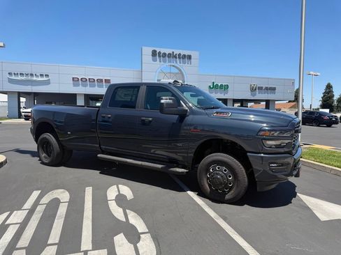 New 2026 RAM 3500 Big Horn AWD/4WD image 1