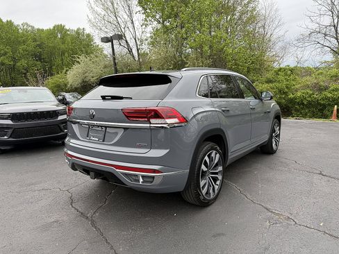 Used 2022 Volkswagen Atlas Cross Sport SEL Premium R-Line AWD/4WD image 6