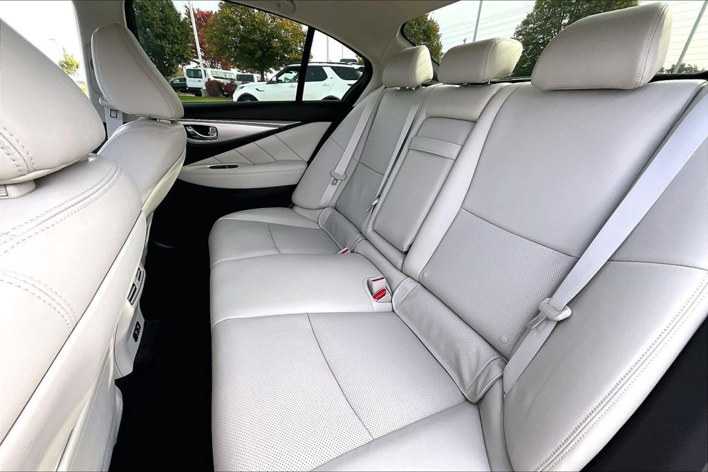 Certified 2023 INFINITI Q50 Luxe w/ Cargo Package AWD/4WD image 32