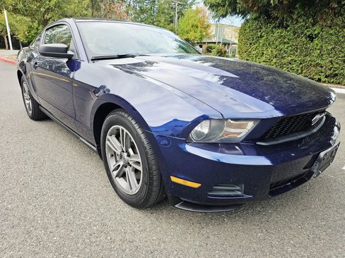 Used 2011 Ford Mustang Premium w/ 201A Rapid Spec Order Code image 7
