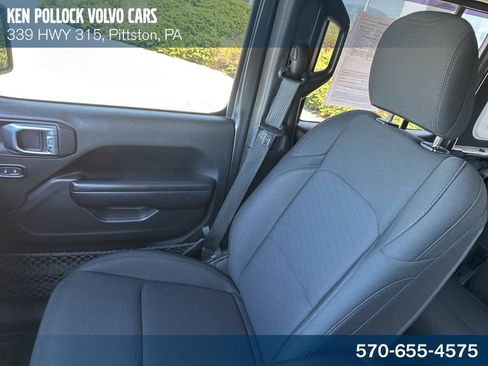 Used 2021 Jeep Wrangler Unlimited Sport AWD/4WD image 31
