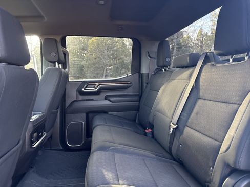 Used 2023 Chevrolet Silverado 1500 LT Trail Boss w/ Protection Package image 16