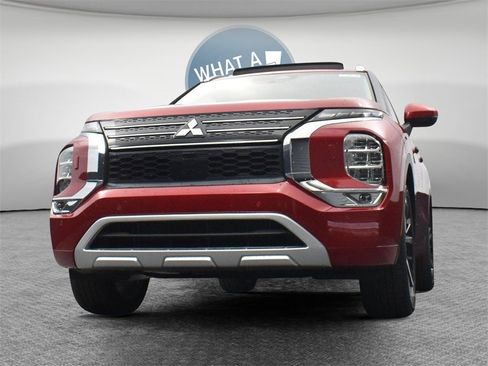 New 2025 Mitsubishi Outlander SEL image 40