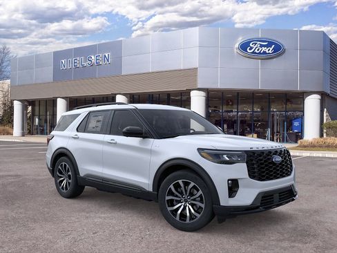 New 2026 Ford Explorer ST-Line AWD/4WD image 7