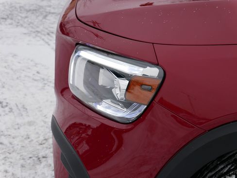 Used 2020 Mercedes-Benz GLB 250 4MATIC image 16