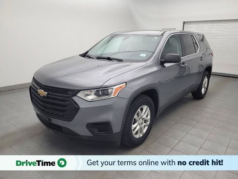 Used 2021 Chevrolet Traverse LS FWD image 1