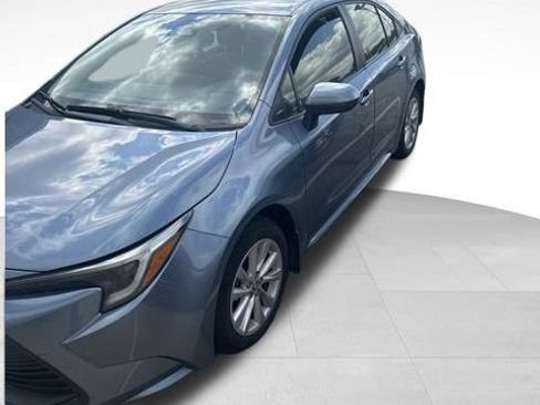 Used 2024 Toyota Corolla LE w/ LE Convenience Package FWD image 11
