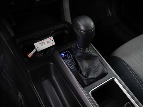 Used 2022 Toyota Tacoma TRD Off-Road image 22