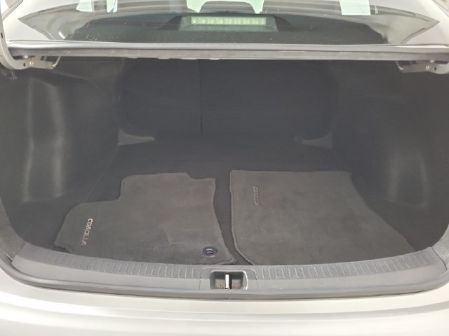 Used 2024 Toyota Corolla LE w/ LE Convenience Package FWD image 10