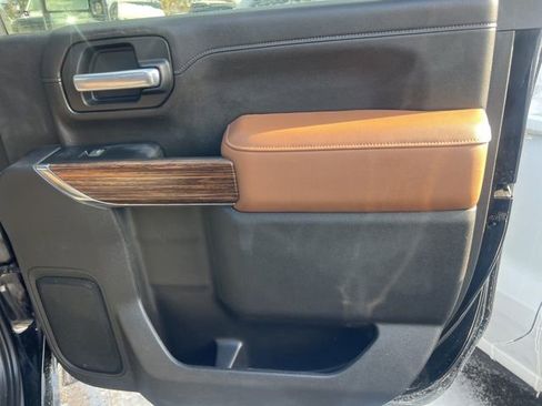 Used 2023 Chevrolet Silverado 3500 High Country image 24