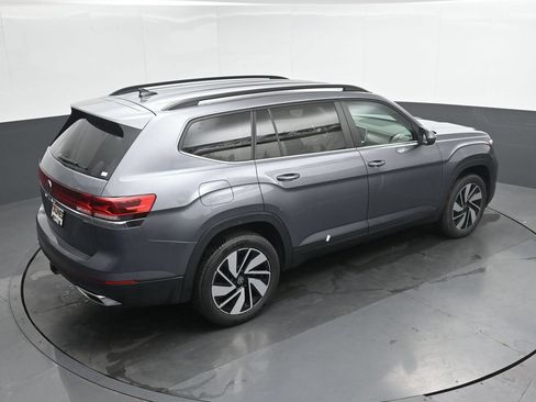 Used 2024 Volkswagen Atlas SE FWD image 28