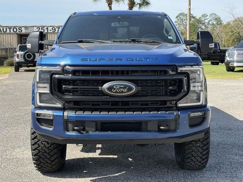 Used 2022 Ford F250 Lariat w/ Black Appearance Package image 2